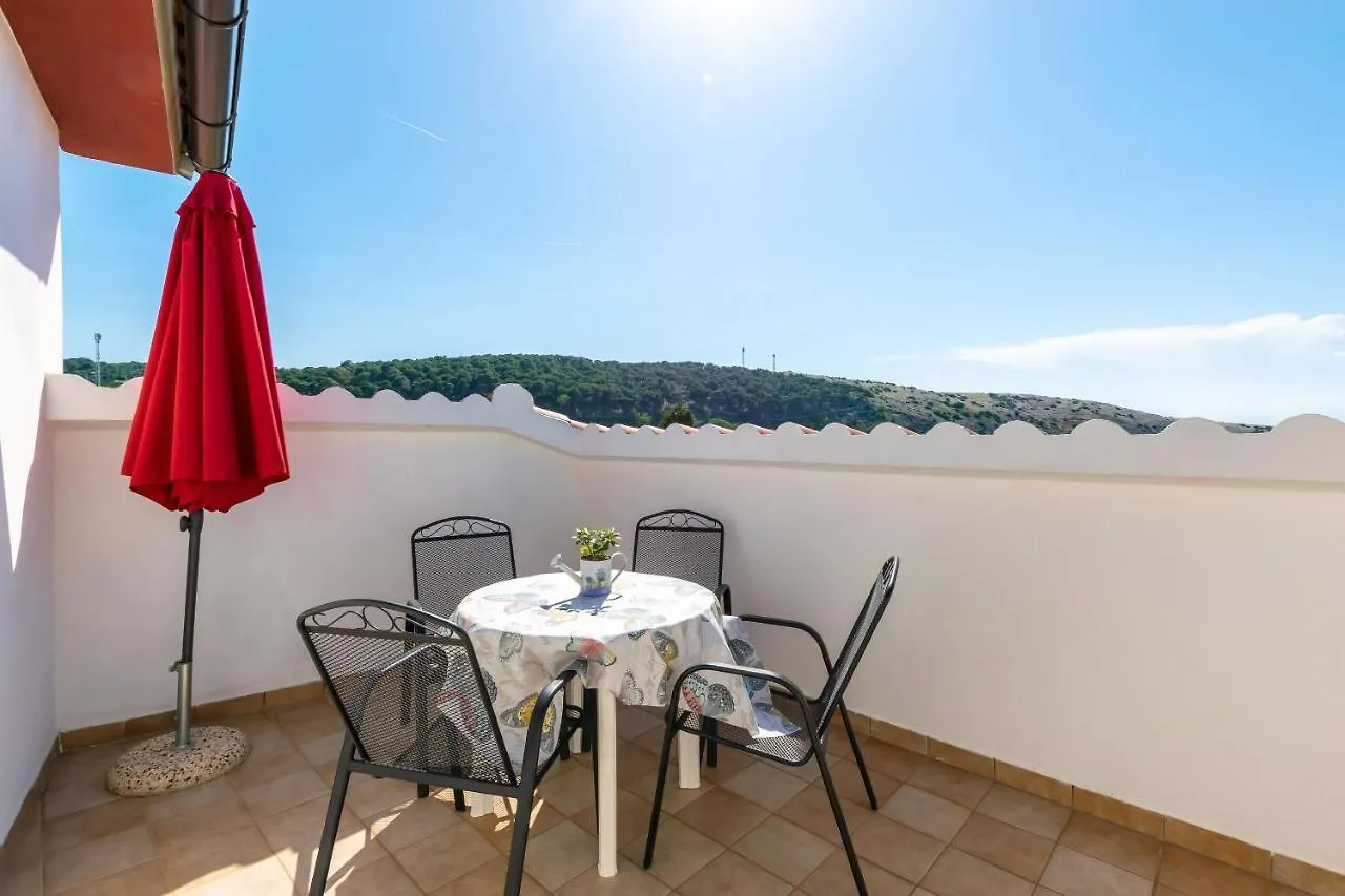 Apartments Antonija M Lopar 0*,  Κροατία